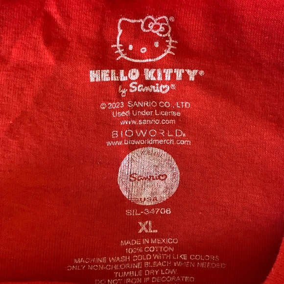 hello kitty cropped t-shirt - Picture 2 of 2